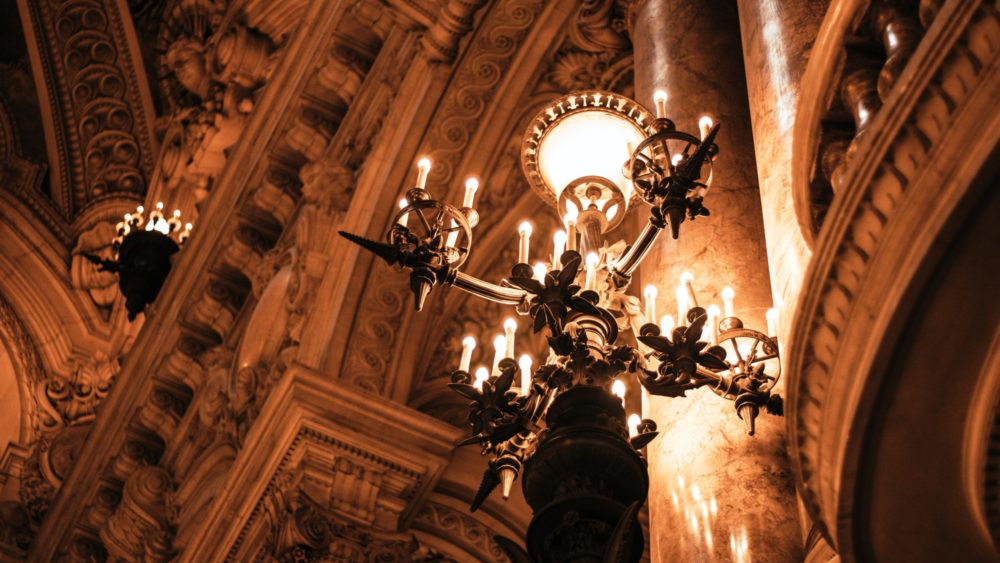 Avec Airbnb, vous pouvez passer la nuit… au Palais Garnier