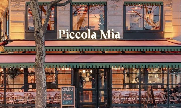 Piccola Mia célèbre l'Italie place de la République