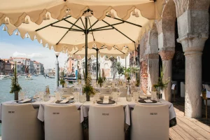 restaurant sur le Grand Canal