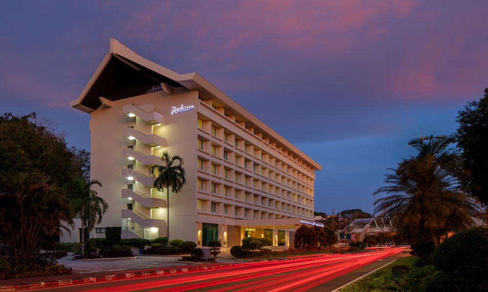 Radisson by night